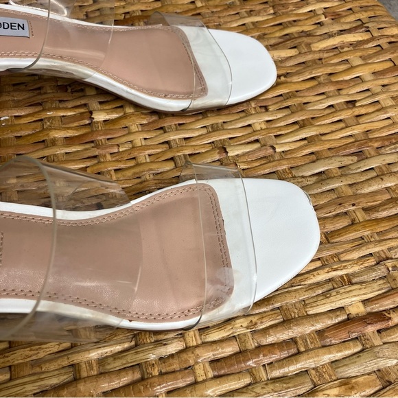 Steve Madden Vows Sandal In Clear - Picture 4 of 6